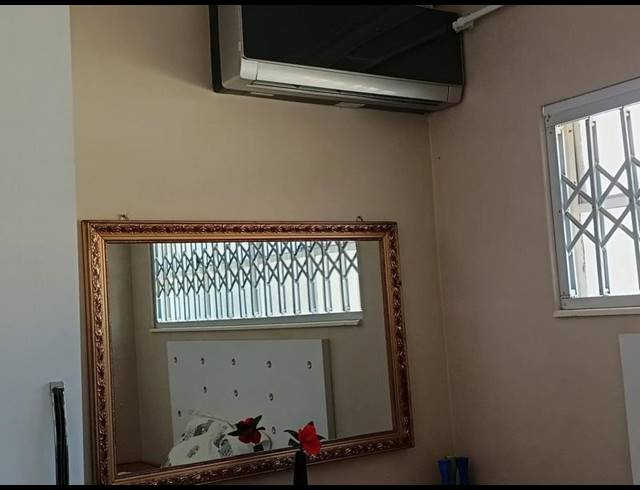 2 BEDROOM APARTMENT FOR SALE IN ESSENWOOD